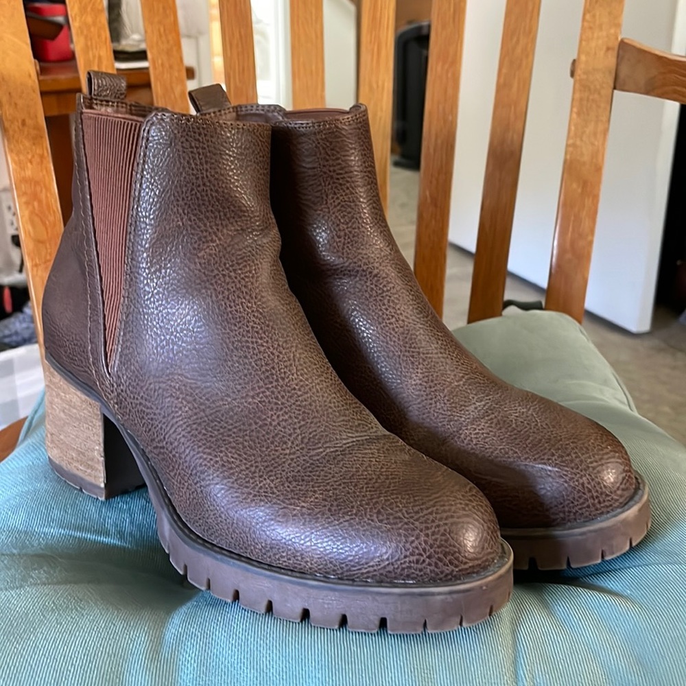 Women’s MIA Leather Heeled Boots Size 8.5